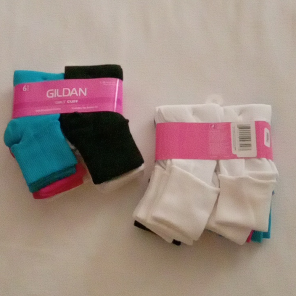 Gildan girl's cuff sock bundle